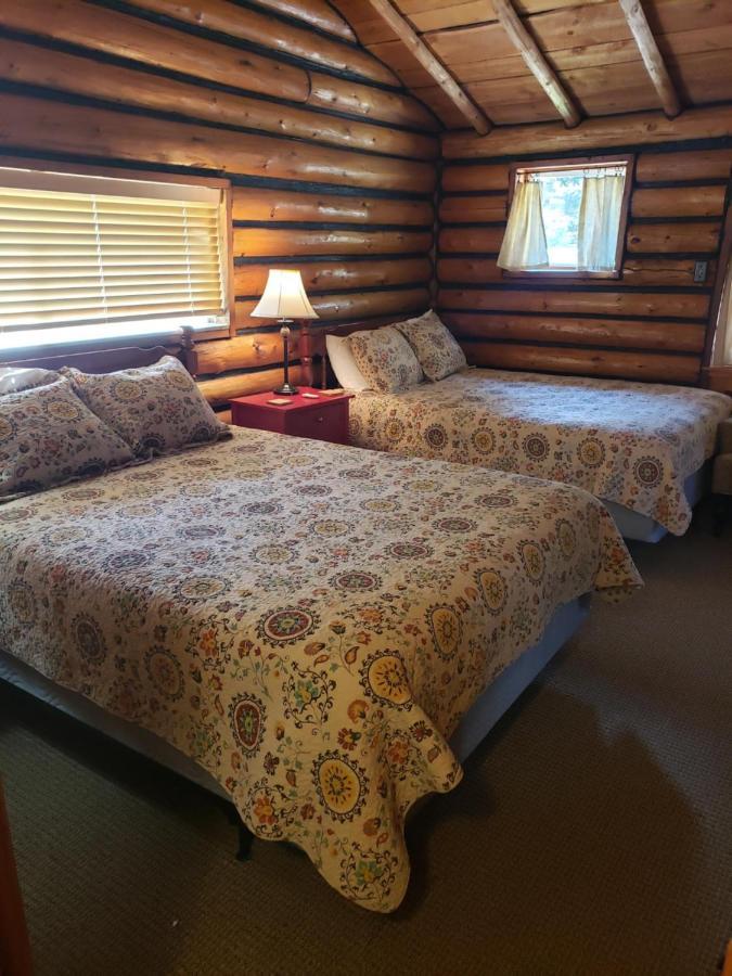 Yellowstone Hot Springs Resort Gardiner Εξωτερικό φωτογραφία